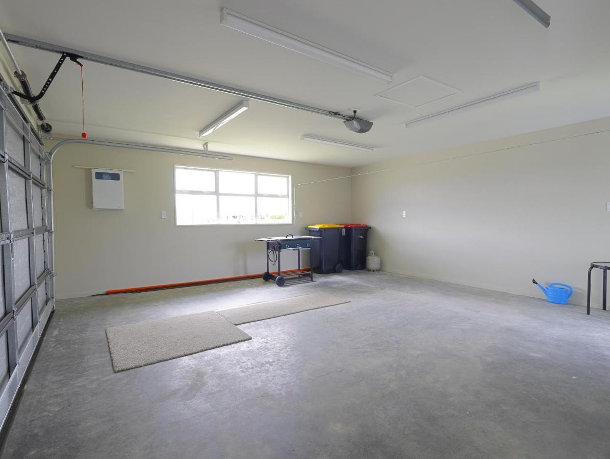 Fiordland Getaway - Te Anau Holiday Home Экстерьер фото