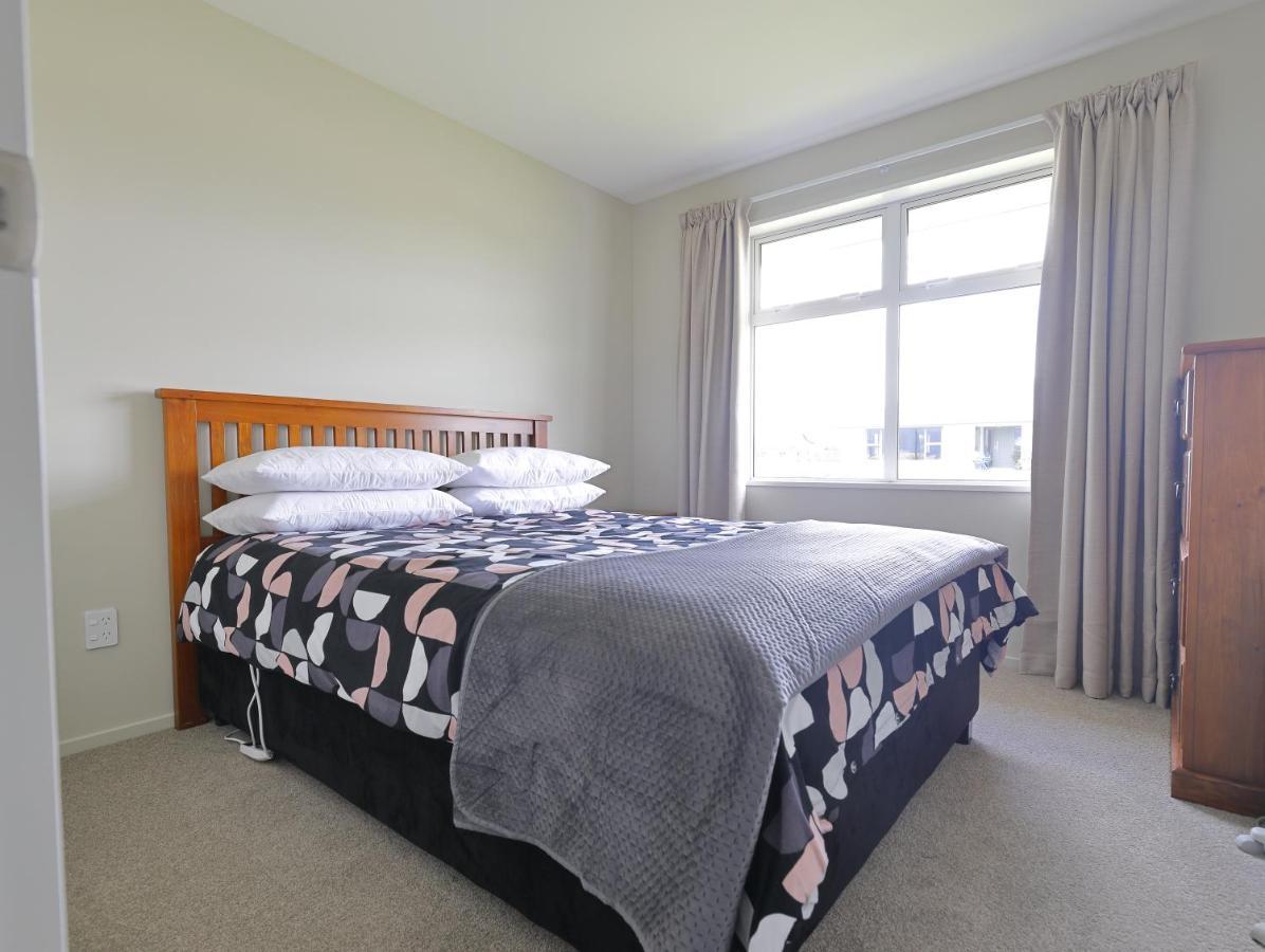 Fiordland Getaway - Te Anau Holiday Home Экстерьер фото