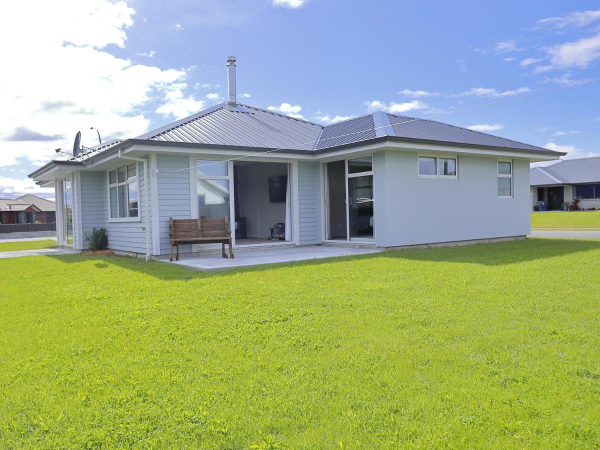 Fiordland Getaway - Te Anau Holiday Home Экстерьер фото