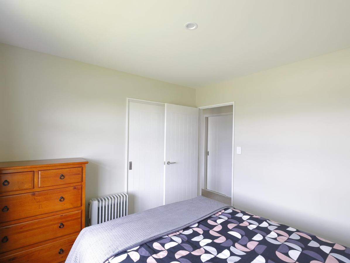 Fiordland Getaway - Te Anau Holiday Home Экстерьер фото