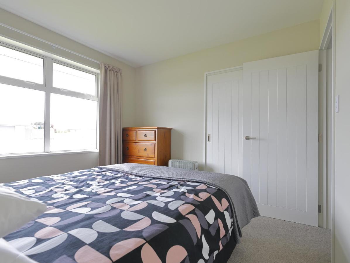 Fiordland Getaway - Te Anau Holiday Home Экстерьер фото