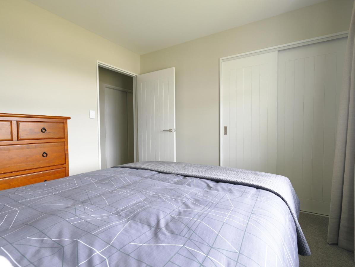 Fiordland Getaway - Te Anau Holiday Home Экстерьер фото
