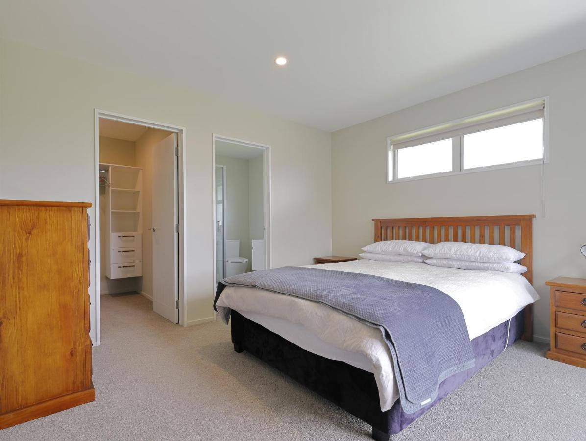 Fiordland Getaway - Te Anau Holiday Home Экстерьер фото