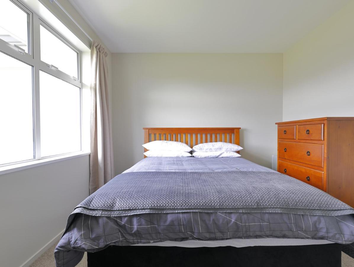 Fiordland Getaway - Te Anau Holiday Home Экстерьер фото